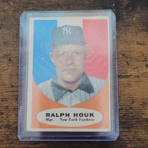 1961 Topps Ralph Houk Baseball Card - Picture 1 of 2